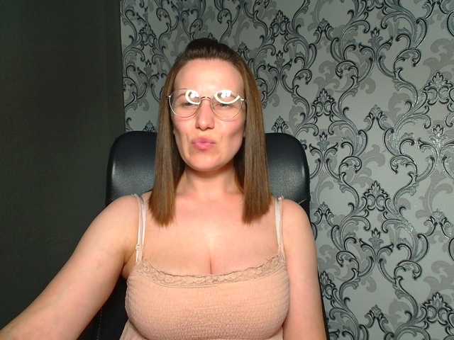 BellaKisss1
