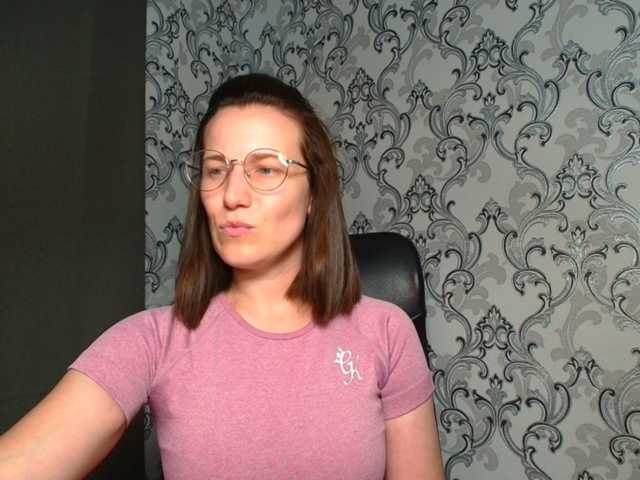 BellaKisss1 live webcam show