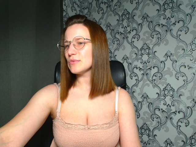 BellaKisss1 live cam preview