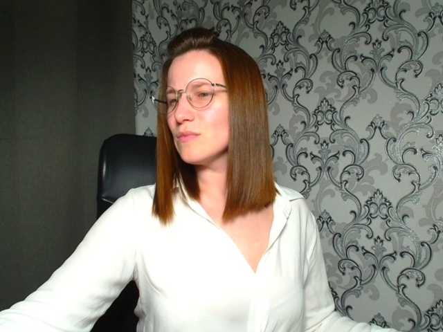 BellaKisss1 live cam on BongaCams