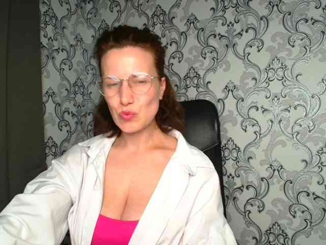 BellaKisss1 webcam