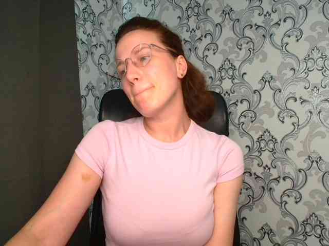 BellaKisss1 webcam