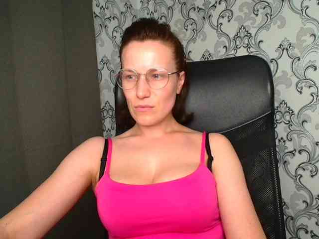 BellaKisss1 webcam