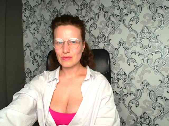 BellaKisss1 webcam
