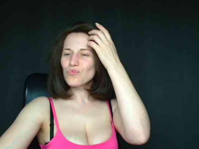 BellaKisss1