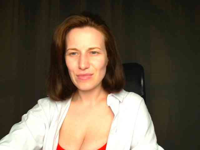 BellaKisss1 webcam