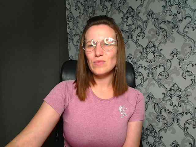 BellaKisss1 webcam
