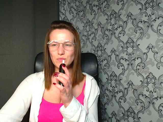 BellaKisss1 webcam