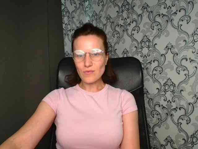 BellaKisss1 webcam
