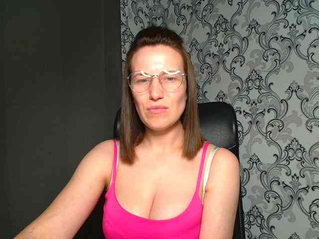 BellaKisss1