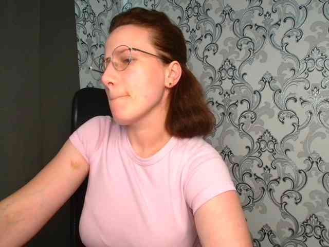 BellaKisss1 webcam