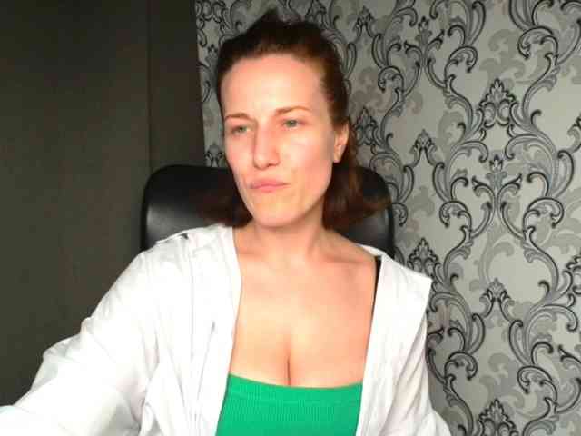 BellaKisss1 webcam
