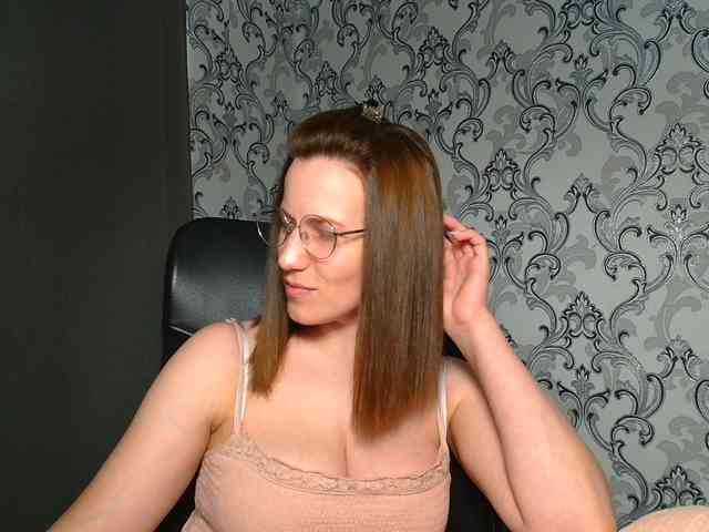 BellaKisss1 webcam