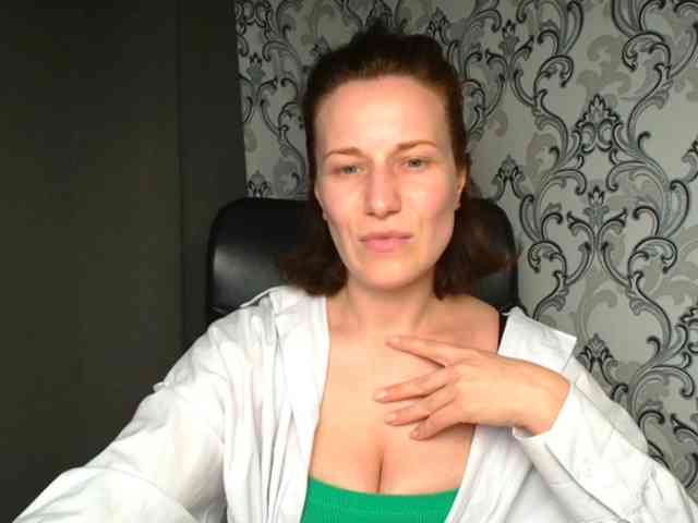 BellaKisss1 webcam