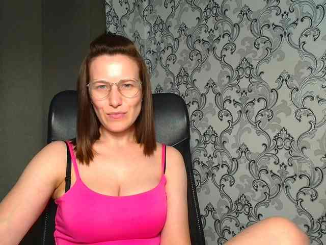 BellaKisss1 webcam