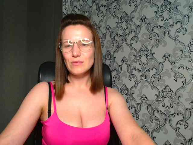 BellaKisss1 webcam