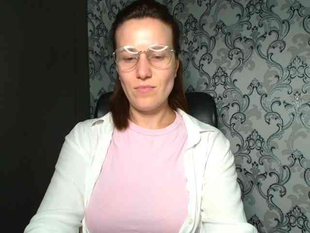 BellaKisss1 webcam