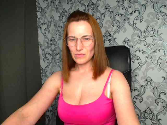 BellaKisss1 webcam
