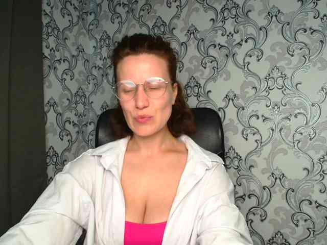BellaKisss1 webcam