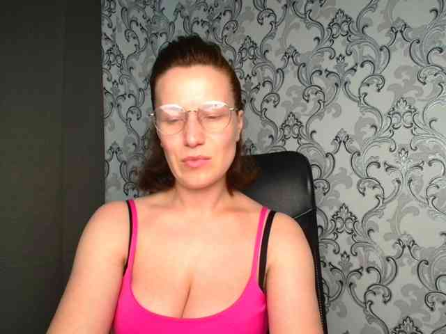 BellaKisss1 webcam