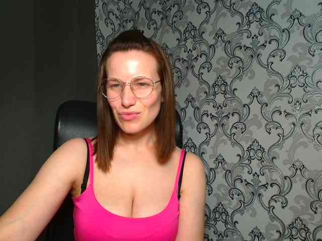 BellaKisss1 webcam