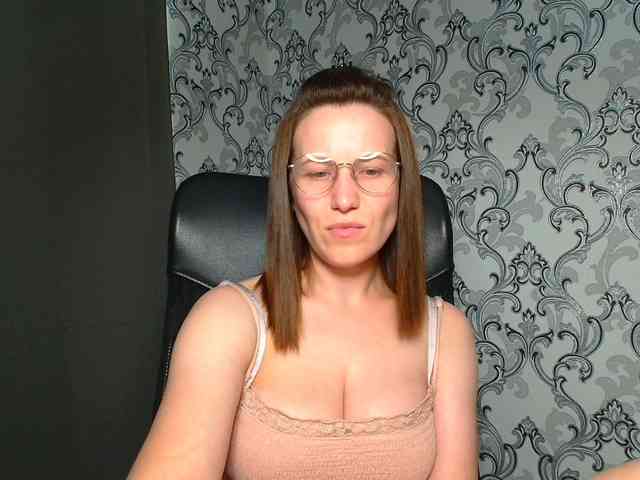 BellaKisss1 webcam