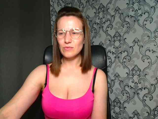 BellaKisss1 webcam