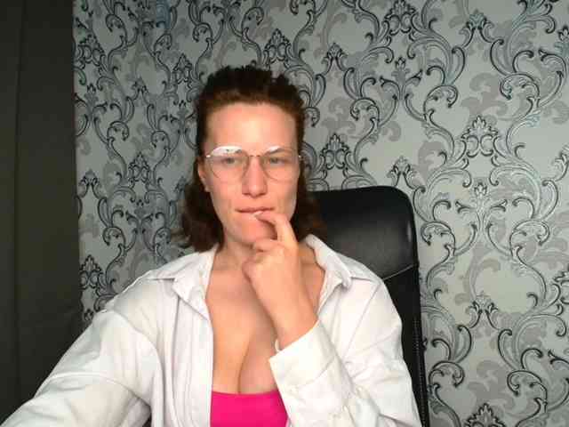 BellaKisss1 webcam