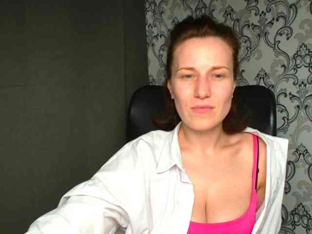 BellaKisss1 webcam