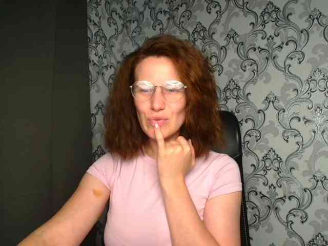 BellaKisss1 webcam