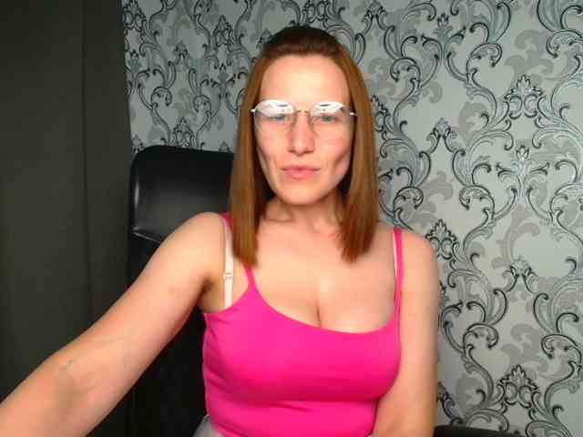 BellaKisss1 webcam
