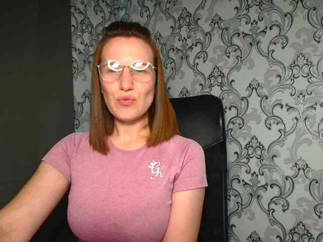 BellaKisss1 webcam