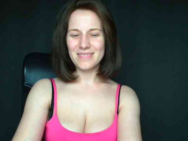 BellaKisss1 webcam