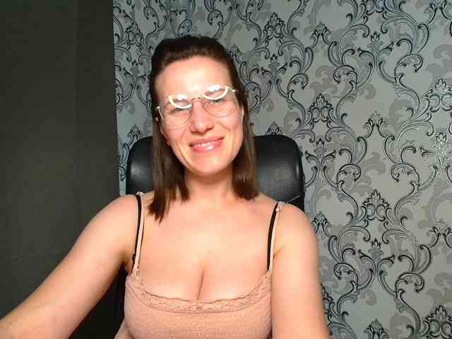 BellaKisss1 webcam