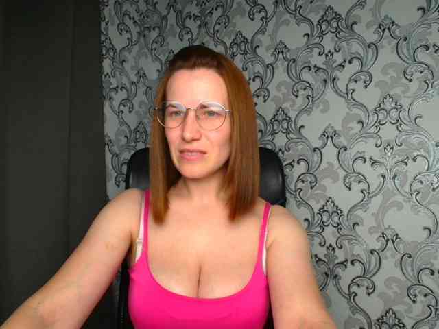 BellaKisss1 webcam