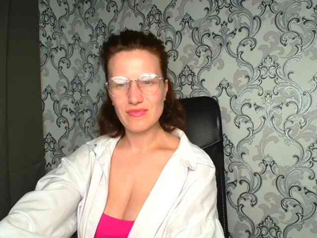 BellaKisss1 webcam