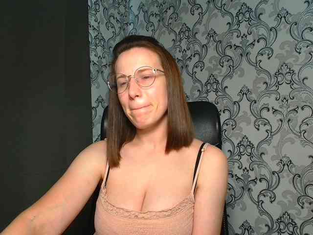 BellaKisss1 webcam