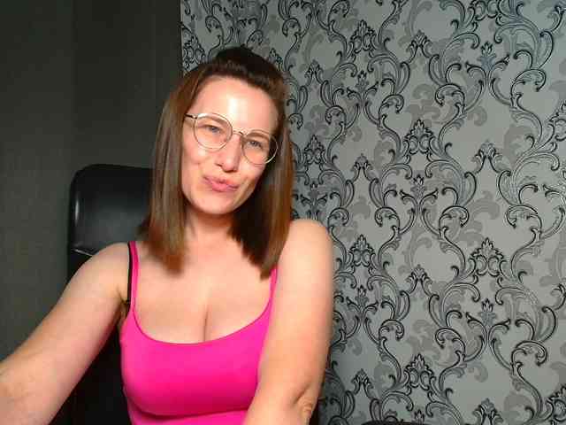 BellaKisss1 webcam