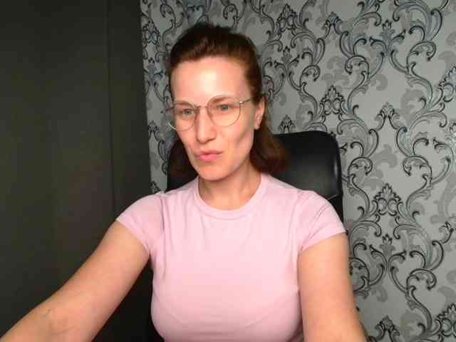 BellaKisss1 webcam
