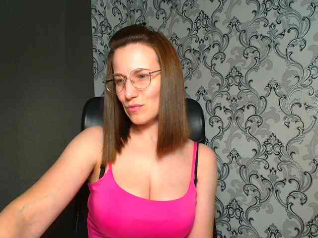 BellaKisss1 webcam