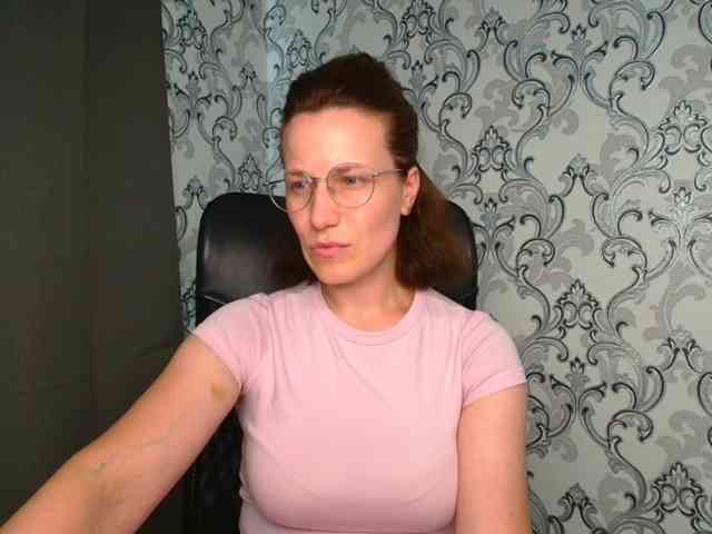 BellaKisss1 webcam