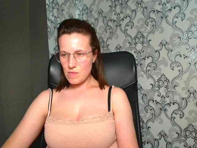 BellaKisss1 webcam