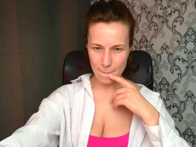 BellaKisss1 webcam