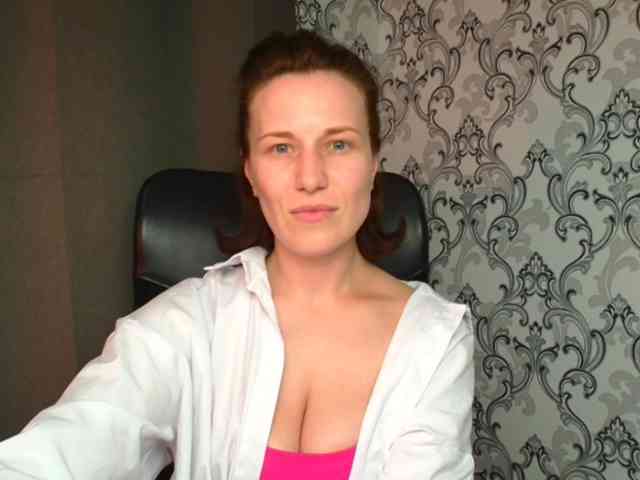 BellaKisss1 webcam