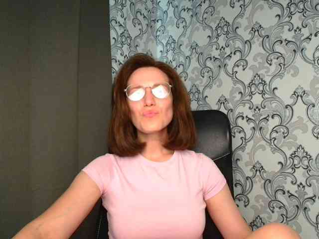 BellaKisss1 webcam