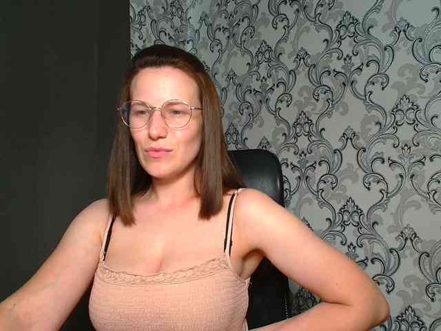 BellaKisss1 webcam
