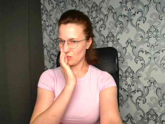 BellaKisss1 webcam