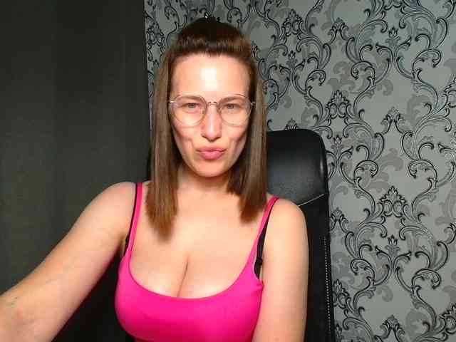 BellaKisss1 webcam