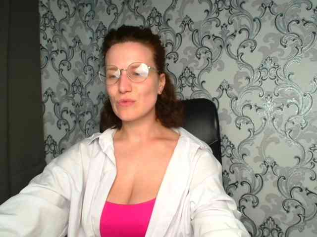 BellaKisss1 webcam