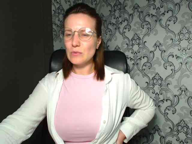 BellaKisss1 webcam